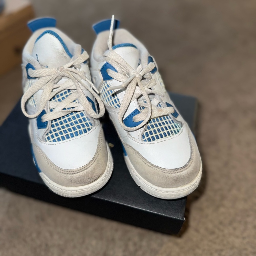 Jordan 4 Retro